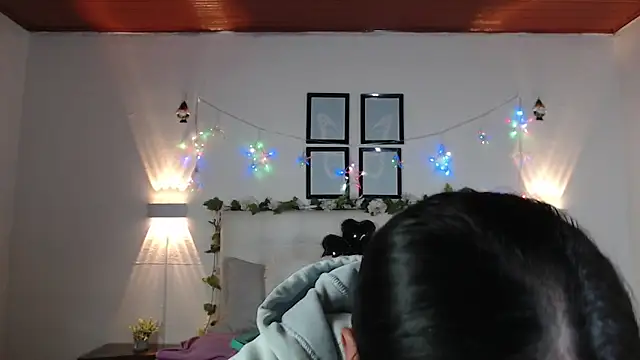 Megan 05  online show from 03.13.26