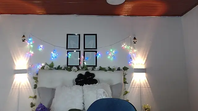 Megan 05  online show from 04.10.26