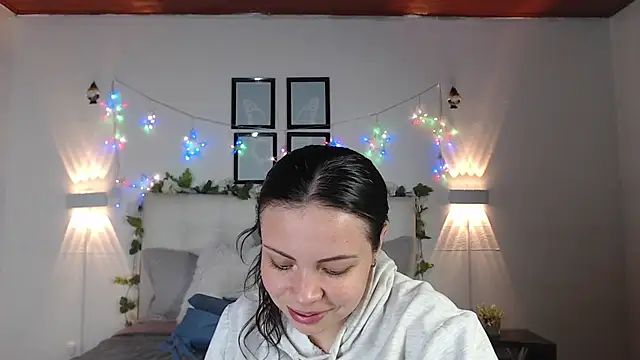 Megan 05  online show from 04.13.26