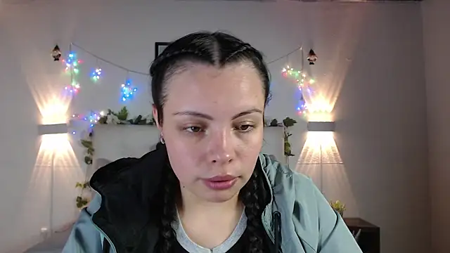 Snapshot of Megan_05_ chatting on 05.04.26 Megan 05 online show from 05.04.26