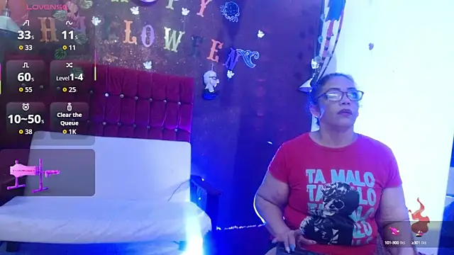 Snapshot of PervertedMature- chatting on 10.21.25 PervertedMature- online show from 10.21.25