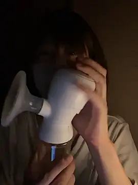 Snapshot of usako_2025 chatting on 10.26.25 usako 2025 online show from 10.26.25