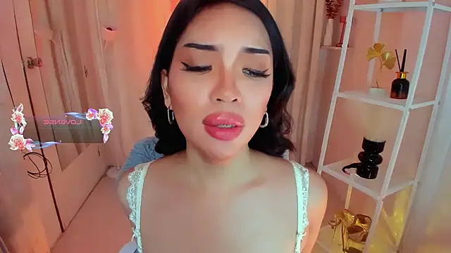 MS LUNA online show from 12.19.25