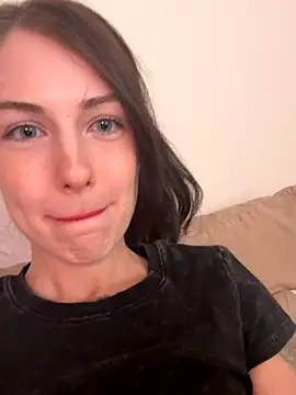 Snapshot of alwaysapril chatting on 09.21.25 alwaysapril online show from 09.21.25