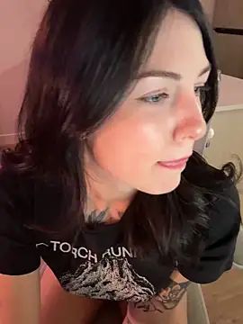 Snapshot of alwaysapril chatting on 09.23.25 alwaysapril online show from 09.23.25