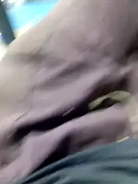 Snapshot of safadinhoo007 chatting on 10.29.25 safadinhoo007 online show from 10.29.25