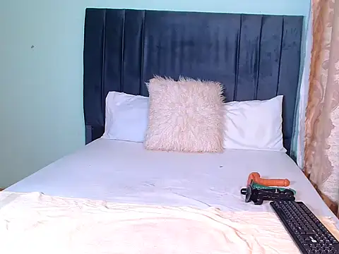 KINKYBOOTI22 online show from 12.14.25