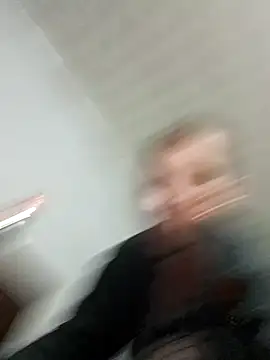 Snapshot of Johan199118 chatting on 11.18.25 Johan199118 online show from 11.18.25