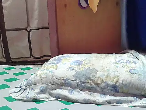 Snapshot of Ayiesha chatting on 09.14.25 Ayiesha online show from 09.14.25