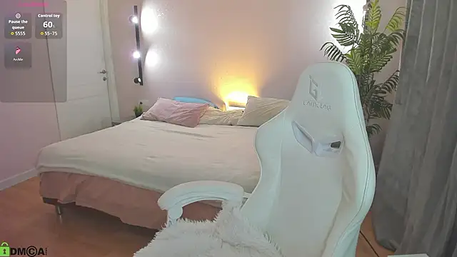 Marie Ellie online show from 02.04.26