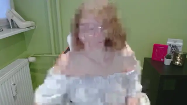 juicyPenny online show from 12.18.25