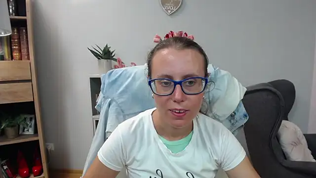 Snapshot of sweetxLizzy chatting on 06.30.26 sweetxLizzy online show from 06.30.26