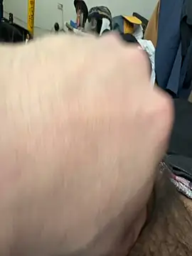 radeczek001 online show from 12.17.25