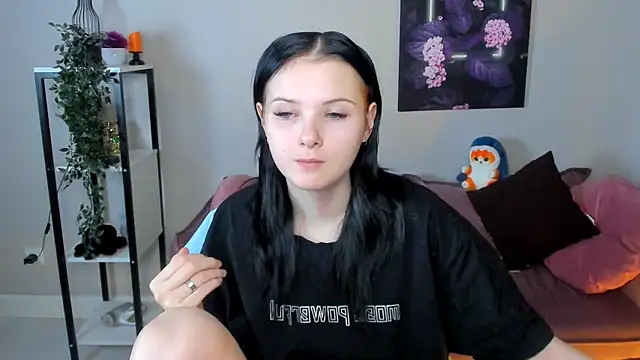 Snapshot of Leila_xxBaby chatting on 11.22.25 Leila xxBaby online show from 11.22.25