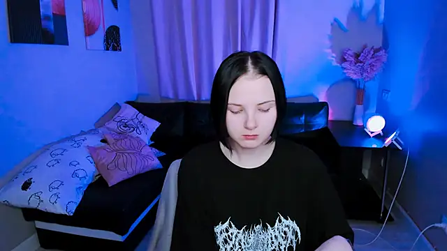 Snapshot of Leila_xxBaby chatting on 12.04.25 Leila xxBaby online show from 12.04.25