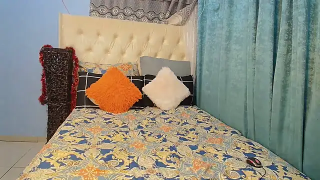 Violettx25 online show from 11.18.25