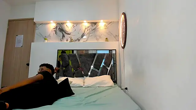 Snapshot of TWINKS_BOYS1 chatting on 12.16.25 TWINKS BOYS1 online show from 12.16.25