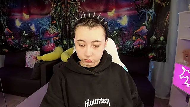 ClaraParks online show from 04.10.26