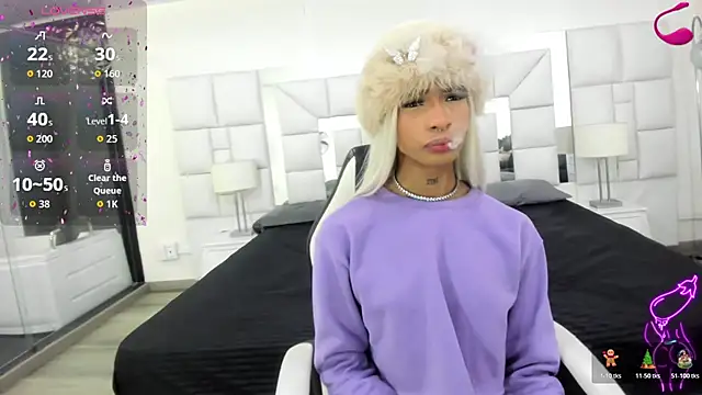 Dahlia Moss online show from 11.26.25