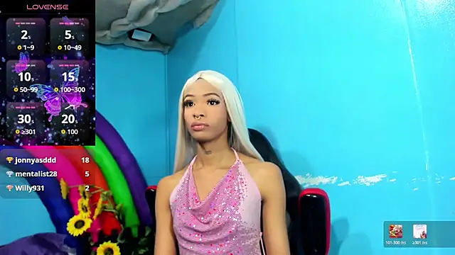 Dahlia Moss online show from 01.07.26