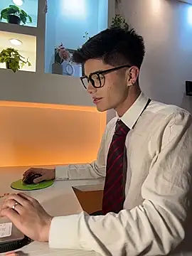 Dulcey  online show from 03.30.26