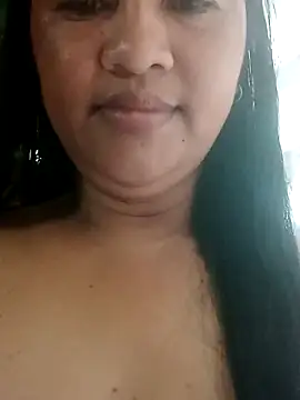 hotolivia34 online show from 10.25.25