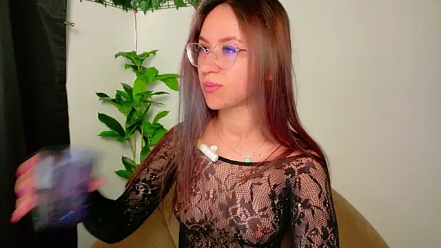 EvaBllake online show from 04.15.26