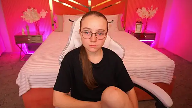 ArrinaWairr online show from 10.10.25