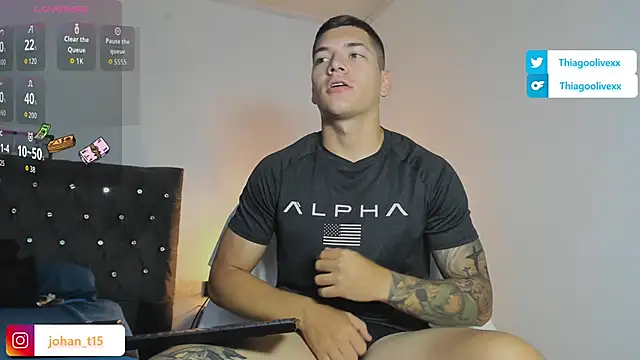 thiago oliveiraa online show from 10.10.25