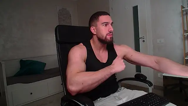 Snapshot of IvanHydee chatting on 01.10.26 IvanHydee online show from 01.10.26