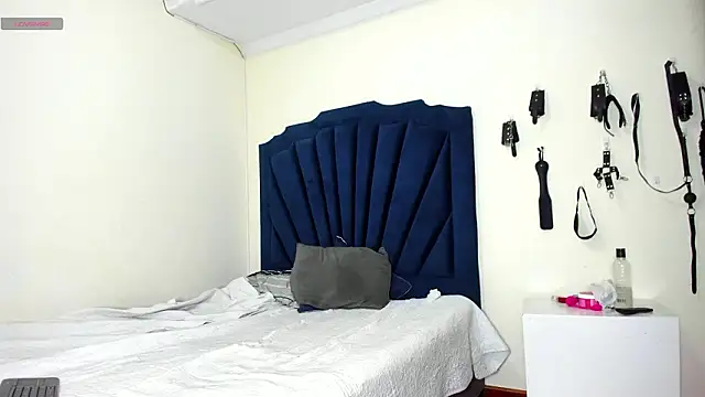 RoxyandAron2 online show from 03.18.26