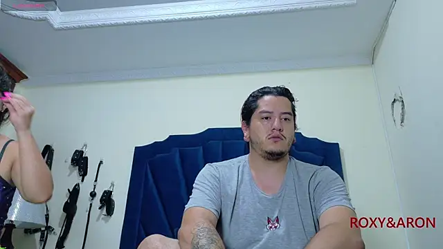 Snapshot of RoxyandAron2 chatting on 05.14.26 RoxyandAron2 online show from 05.14.26