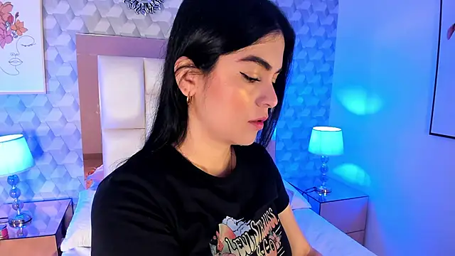 Sasha  sims   online show from 10.24.25