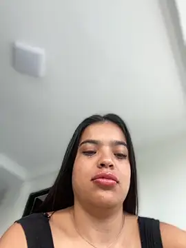 JuanitaMore01 online show from 09.28.25