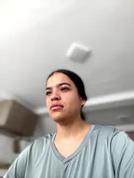 JuanitaMore01 online show from 01.18.26