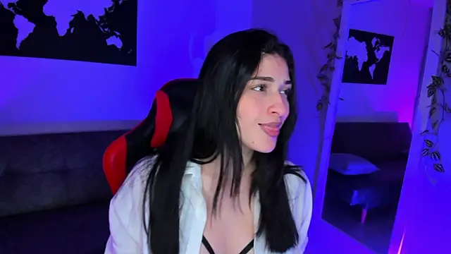 ZoeValencia1 online show from 10.23.25