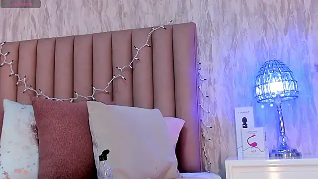 Emely florence  online show from 01.12.26