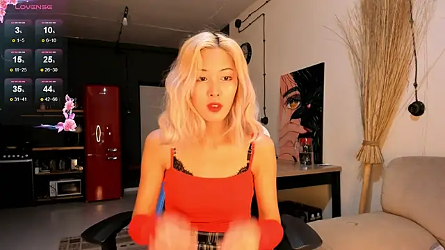 Snapshot of Korean_blink chatting on 10.08.25 Korean blink online show from 10.08.25