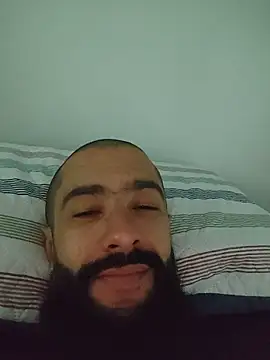 Snapshot of FranccoJ chatting on 11.12.25 FranccoJ online show from 11.12.25