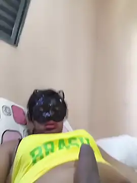 Snapshot of DuCreu chatting on 11.25.25 DuCreu online show from 11.25.25