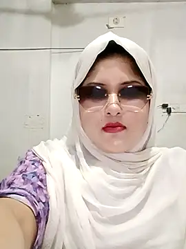 Snapshot of Nusrat-N chatting on 06.05.26 Nusrat-N online show from 06.05.26