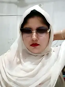 Snapshot of Nusrat-N chatting on 07.16.26 Nusrat-N online show from 07.16.26