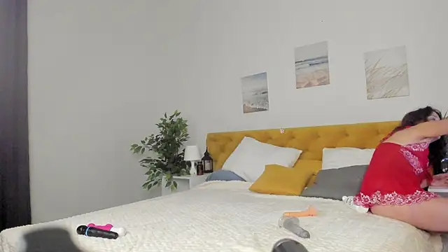 Kira Adler online show from 11.18.25