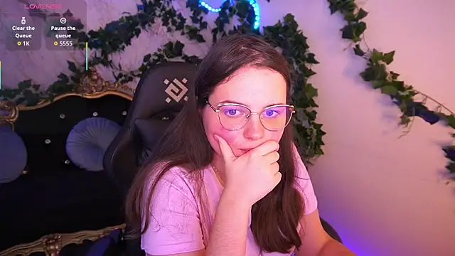 SophieDreamss online show from 11.14.25