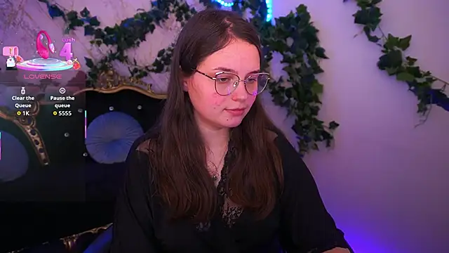 SophieDreamss online show from 11.18.25