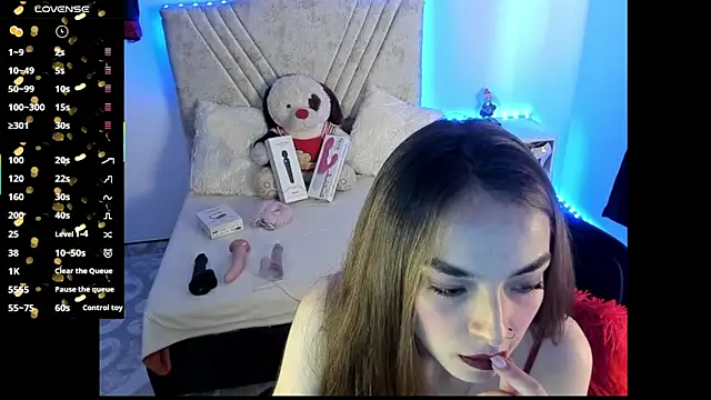 Mia Victoria22 online show from 05.25.26