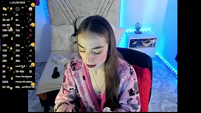 Mia Victoria22 online show from 05.26.26