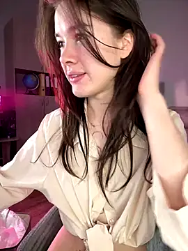 Snapshot of Marryme- chatting on 11.21.25 Marryme- online show from 11.21.25