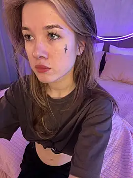 Snapshot of Marryme- chatting on 04.02.26 Marryme- online show from 04.02.26