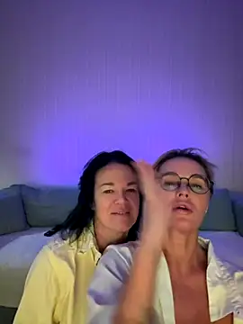 Snapshot of PleasureWeCouple chatting on 10.18.25 PleasureWeCouple online show from 10.18.25